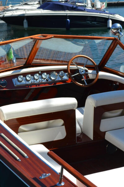 Menaggio: Villas of Central Lake Como Private Boat Tour - The restored classic wooden boat (and why that matters)