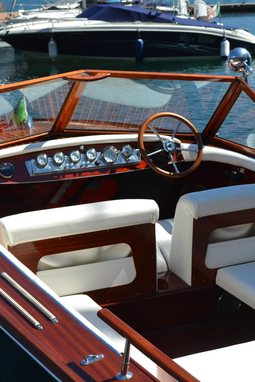 Menaggio: Villas of Central Lake Como Private Boat Tour - The restored classic wooden boat (and why that matters)