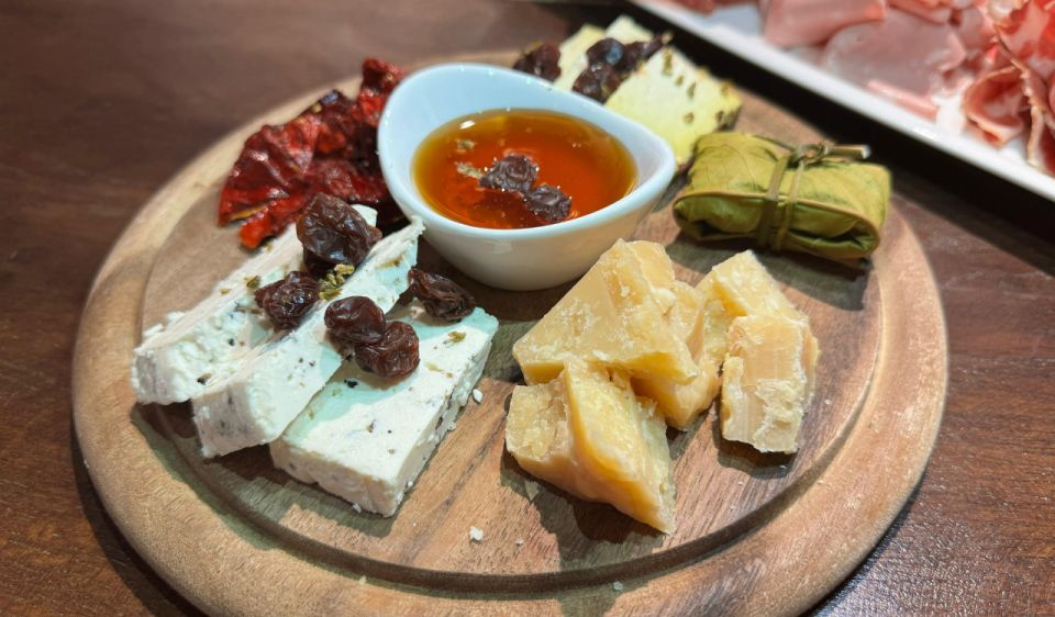 Milan: Aperitivo with Food Selection & a Glass of Wine - How the wine tasting works with a one-glass included value