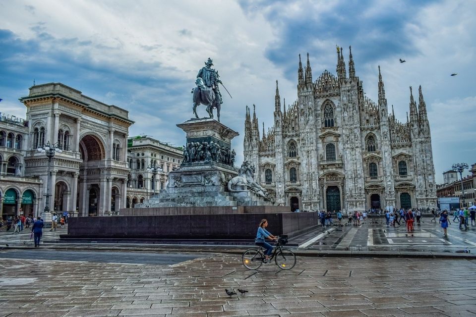 Milan: Best of the Highlights Walking Tour - Castello Sforzesco: Fortress Views With Real Cultural Context