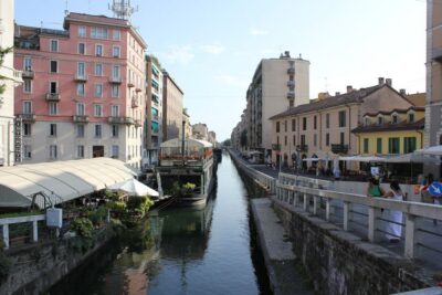Milan: Best of the Highlights Walking Tour - Piazzale Luigi Cadorna: The Symbolic Start You’ll Remember