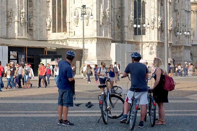 Milan: Bicycle Tour Live Tourist Guide 3 hours and half - Piazza Affari and Piazza Mercanti: Business and Medieval Civic Power