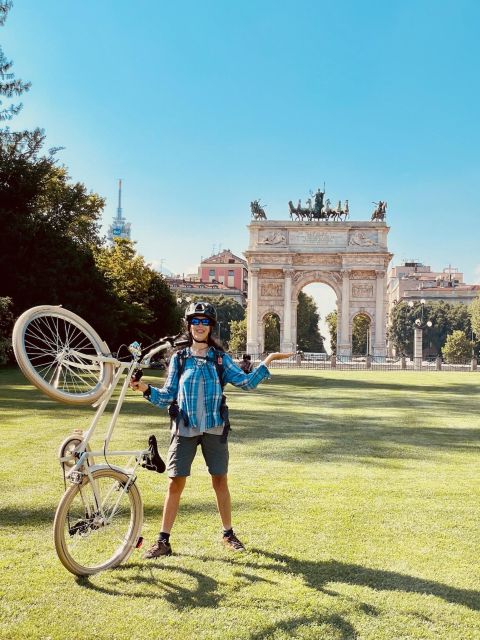 Milan: Bike tour of the city - Meet a Local Milan Guide (Giacomo Style)