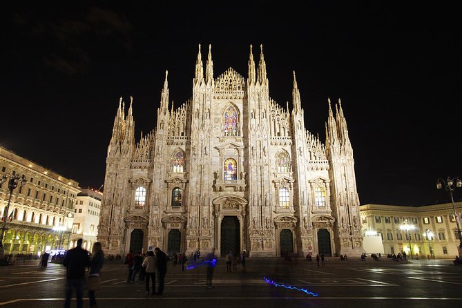 Milan by night walking experience - Stop 1: Sforza Castle and the Pietà Rondanini