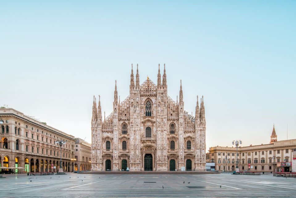 Milan: Cathedral and Terraces Guided Experience - Meet in Duomo Square and get oriented fast