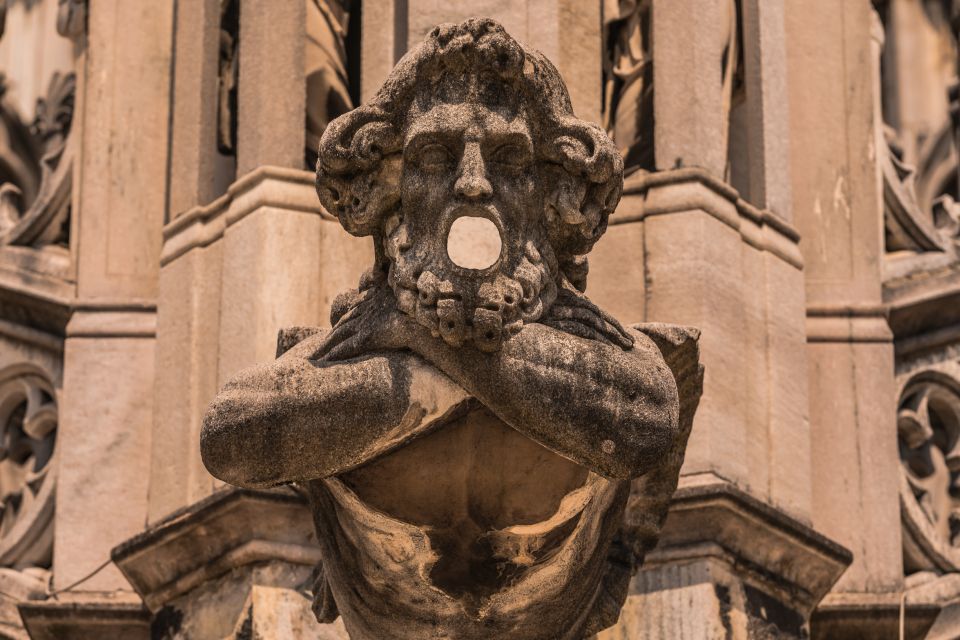 Milan: Cathedral Rooftop Tour - Meeting under Mondadori: where to stand so the start doesn’t get messy