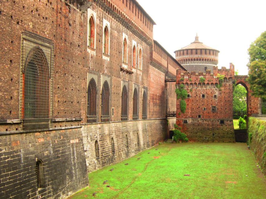 Milan Cathedral, Sforza Castle and Michelangelo’s Pietà Tour - Terraces and Skyline Photos: The Best Part to Plan for