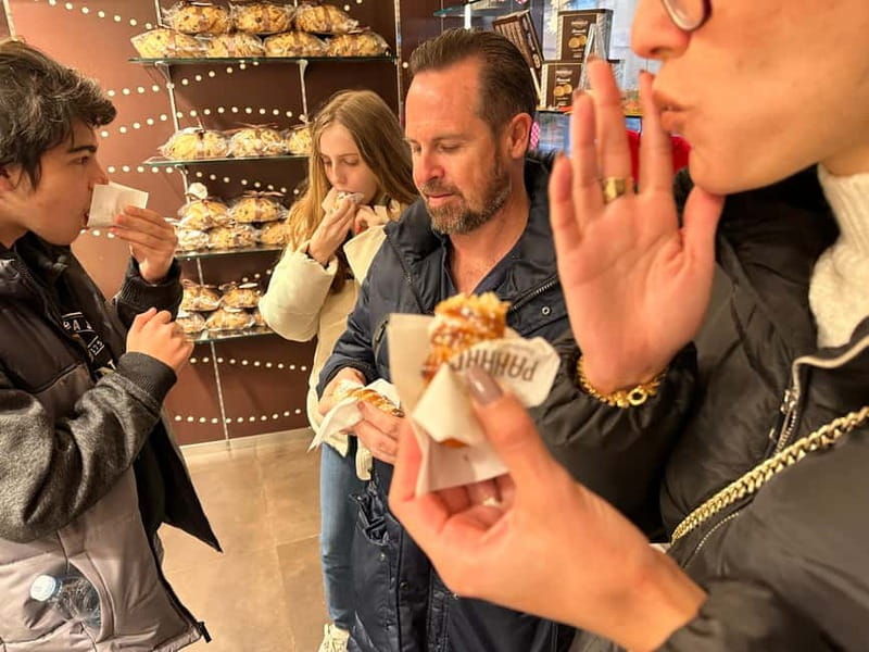 Milan: Delicious Food Tour and City Center Sightseeing - The shopping stops matter as much as the tastings