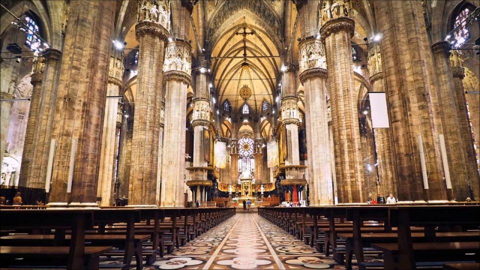 Milan: Duomo and Terraces Private Guided Tour - Piazza della Scala and Galleria Vittorio Emanuele II: A Milan Snapshot
