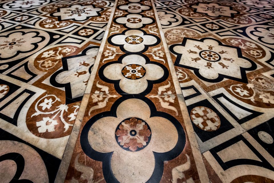 Milan Duomo Cathedral Tour - Where you meet: Mondadori Megastore under the arches