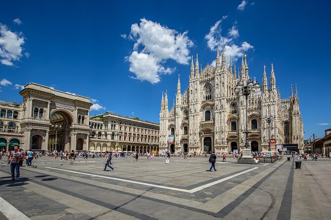 Milan Duomo, Sforza Castle and Pieta Guided Tour with Tickets - Castello Sforzesco courtyards: a calmer Milan pause