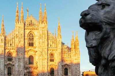Milan Duomo & Terrace PRIVATE TOUR with Ticket & Guide Included - Inside the Cathedral: What a Local Guide Helps You Notice