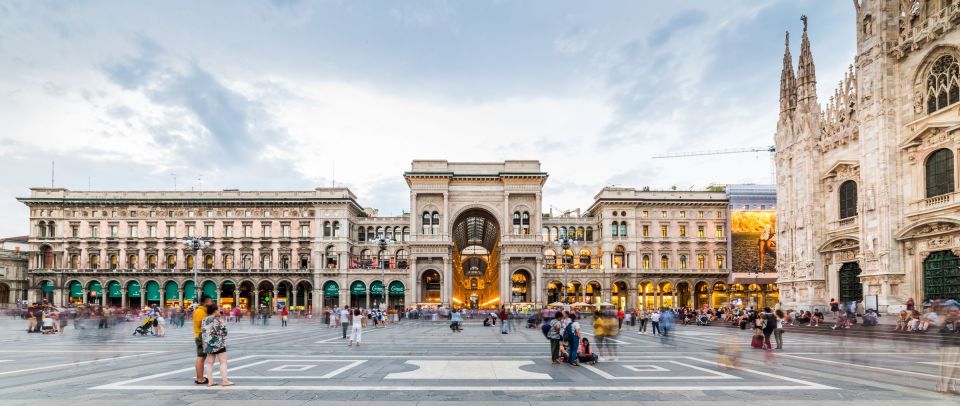 Milan: Duomo with Rooftop Private Tour, Food, & Wine Tasting - Plaza della Scala and the Galleria: Two Milan Icons, One Good Walking Plan