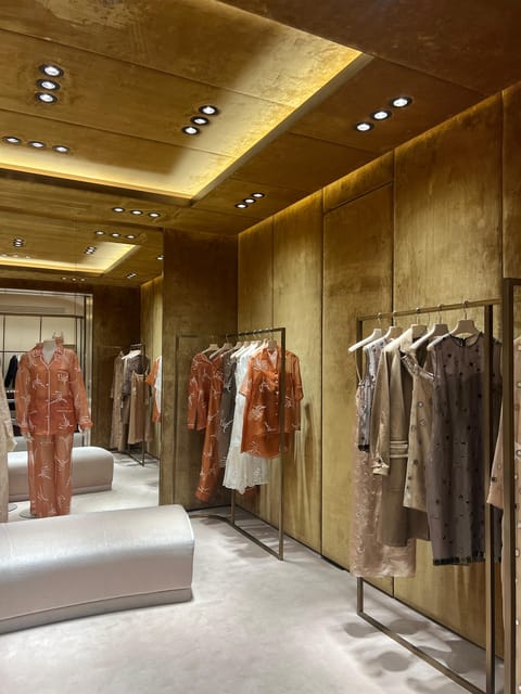 Milan: Exclusive Private Fashion Tour - Coffee Break Before The Fashion Walk