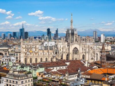 Milan: Express Walk with a Local in 90 minutes - Meeting at Statua di Vittorio Emanuele II: Get oriented before you roam