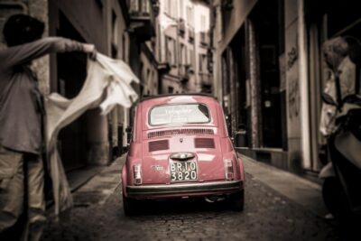 Milan: Fast Tour by Vintage Red Fiat 500 (30 mins, no stop) - Where you meet: Via Palestro 16 (and why that matters)