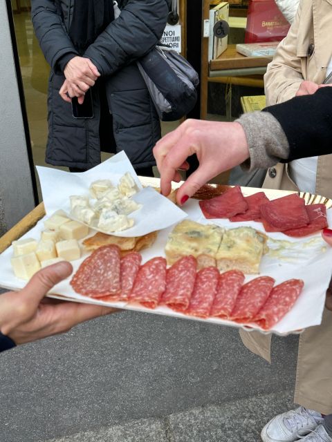 Milan: Gourmet Street Food Tour with Sightseeing and Tasting - Meeting at San Maurizio and Getting Oriented Fast