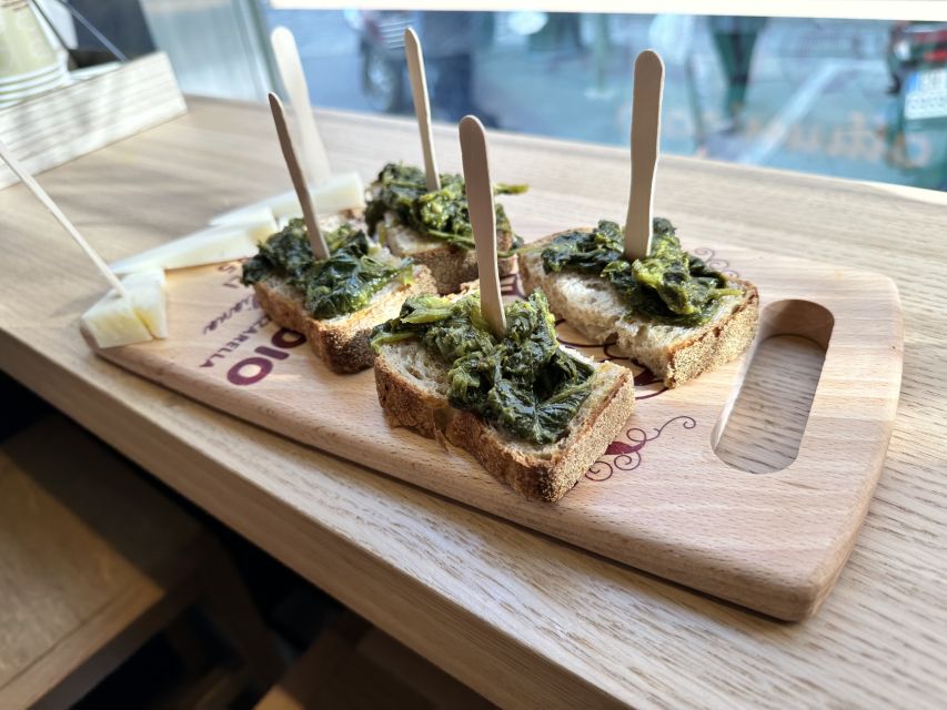 Milan: Gourmet Street Food Tour with Sightseeing and Tasting - The Pastry Stop: Why a Historical Shop Changes the Taste