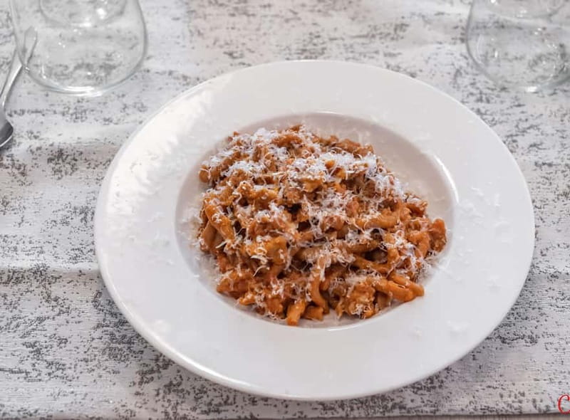 Milan: Hands-On Pasta & Dessert Cooking Class & Wine Pairing - Inside Niccolò’s Working Kitchen: Small Group, Real Attention
