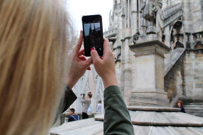 Milan Highlights semi-Private Walking Tour - Piazza Affari: where money and old stones share the same view