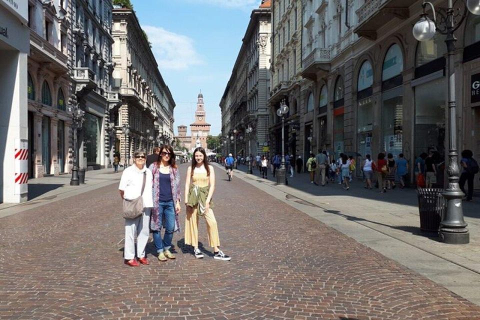 Milan : Historic Private Walking Tour - A 2-hour private route that blends modern Milan with old streets
