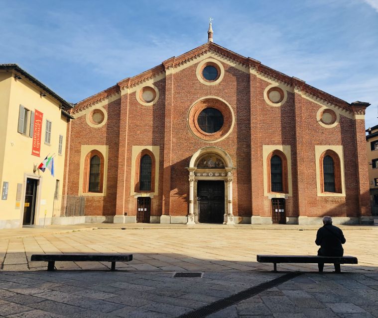 Milan: Last Supper Entrance Ticket and Guided Tour - The 30-minute square stop: context without the museum fatigue