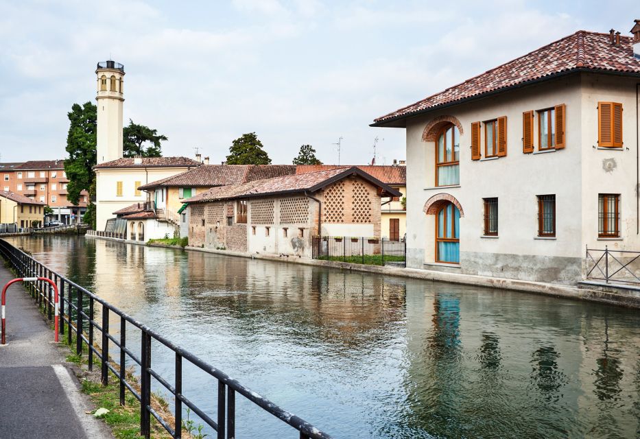 Milan: Navigli District Canal Boat Tour with Aperitivo - Alzaia Naviglio Grande to San Cristoforo: what the upstream stretch reveals
