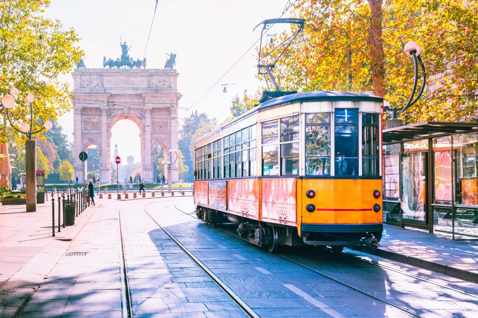 Milan: Old Town Highlights Private Guided Tour - Meeting at Palazzo Cordusio: Quick Logistics, Real-World Ease
