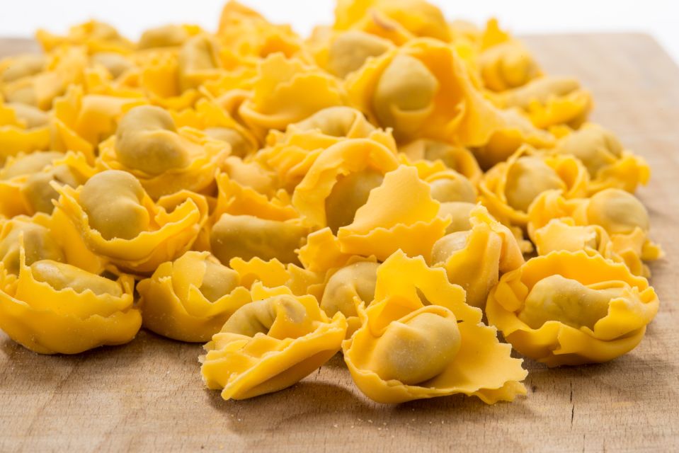 Milan: Pasta and Tiramisu Class at a Local's Home - Key things I’d circle on your booking
