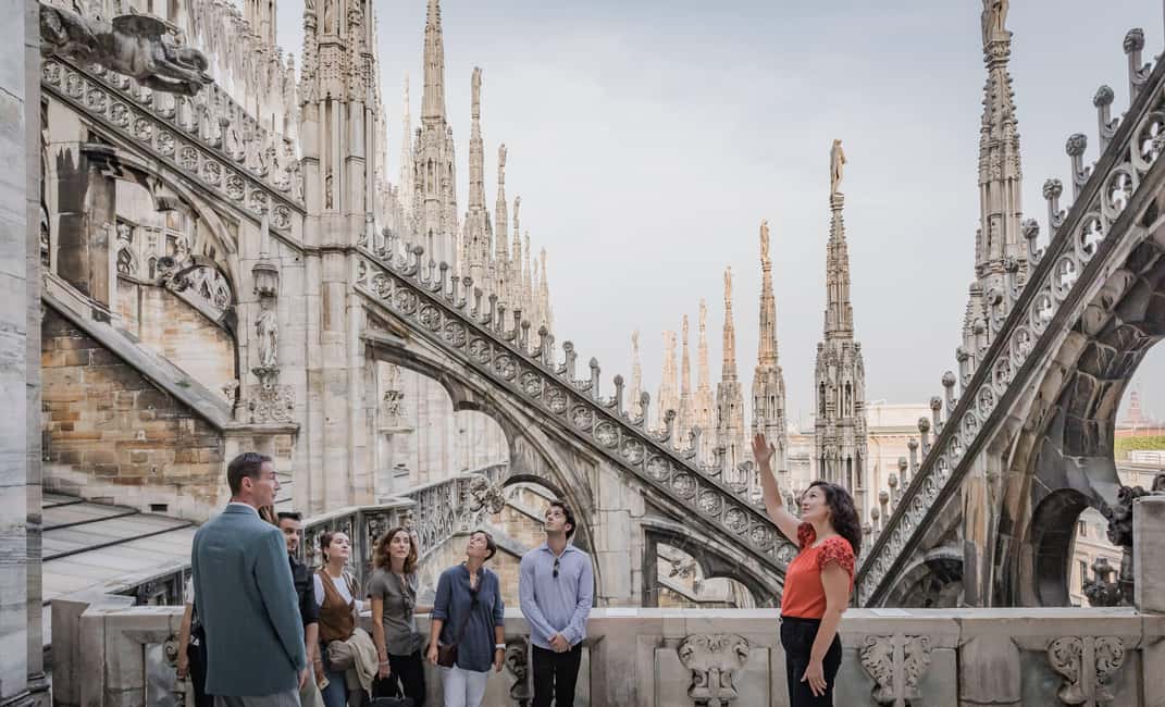 Milan: Private City Tour With Milan Cathedral & Terraces - Walking to Galleria Vittorio Emanuele II and seeing La Scala from outside