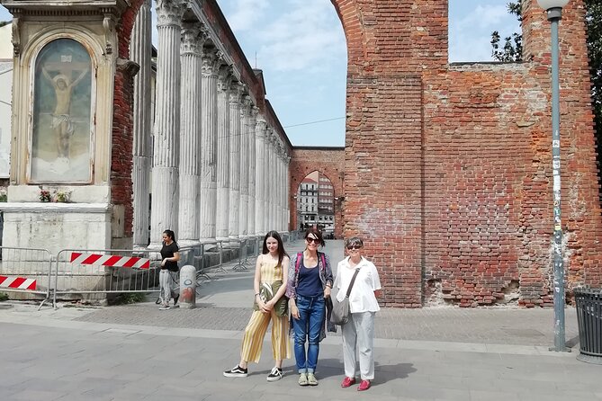 Milan : Private Custom Walking Tour with A Guide (Private Tour) - Iconic Milan in Walking Distance: Duomo Area Plus the Central Anchors