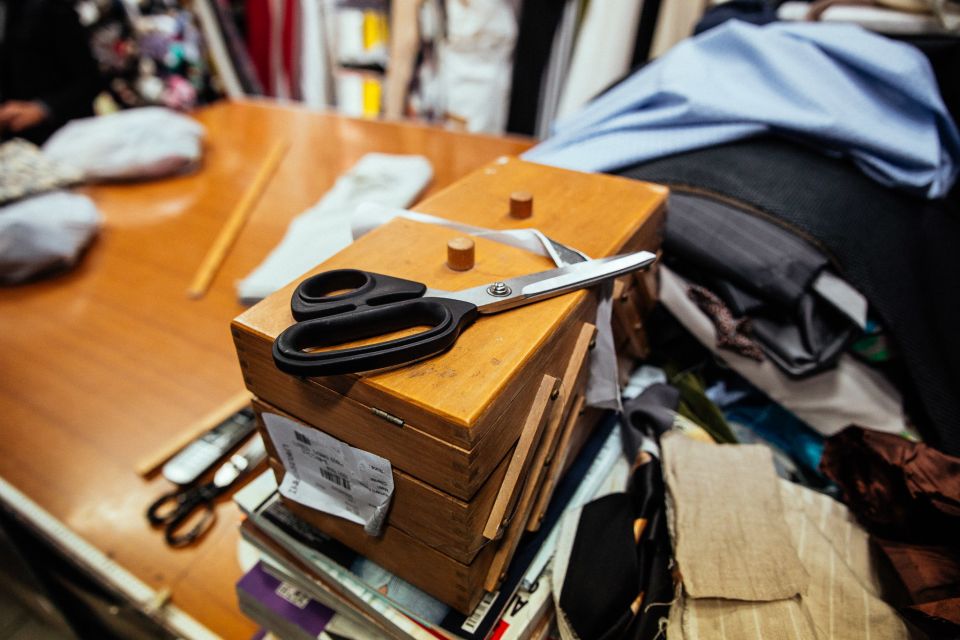 Milan: Private Fashion Tour - The Quality Fabric Stop: Where You Learn to Shop Like a Pro