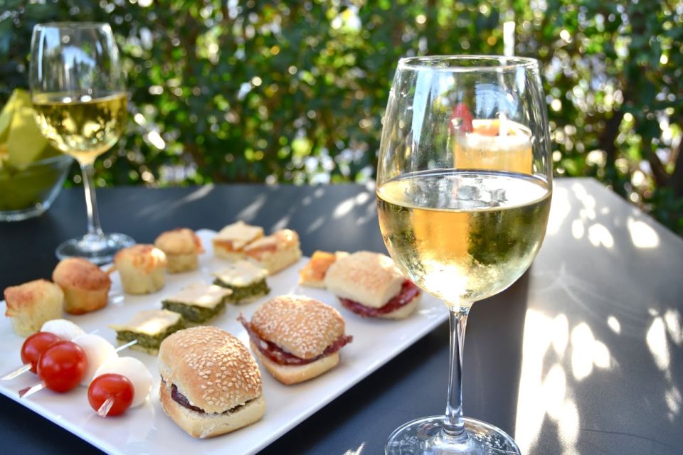 Milan: Private Guided Walking Tour with Aperitif - The apéritif finale: a classic Italian break with wine, cheese, and ham