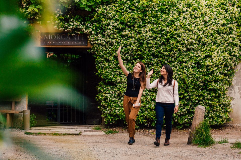 Milan: Private Navigli Neighborhood Walking Tour - Street Art and Hangout Spots: How Creativity Shows Up in Daily Life