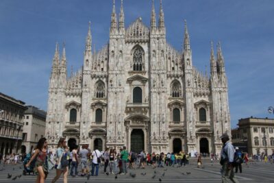 Milan: Private Sightseeing & Shopping Tour with a Local - Duomo di Milano and Galleria Vittorio Emanuele II: classic sights that set the tone