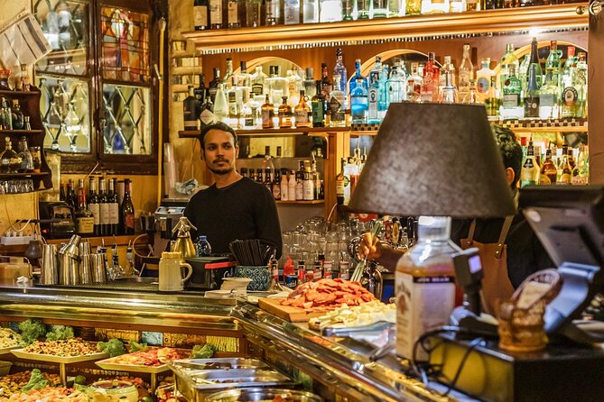 Milan Private Tour: Highlights & Hidden Gems with a Local - Galleria Vittorio Emanuele II: mosaics, glass dome views, and luck