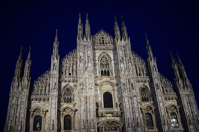 MILAN PRIVATE WALKING TOUR BY NIGHT: AMAZING MILAN - 2 h - Milan After Dark: what a 2-hour private walk is really like