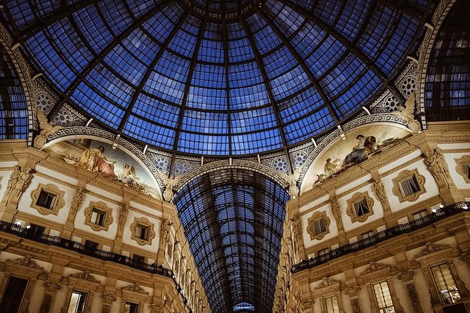 MILAN PRIVATE WALKING TOUR BY NIGHT: AMAZING MILAN - 2 h - Teatro alla Scala after dark: opera culture beyond the posters