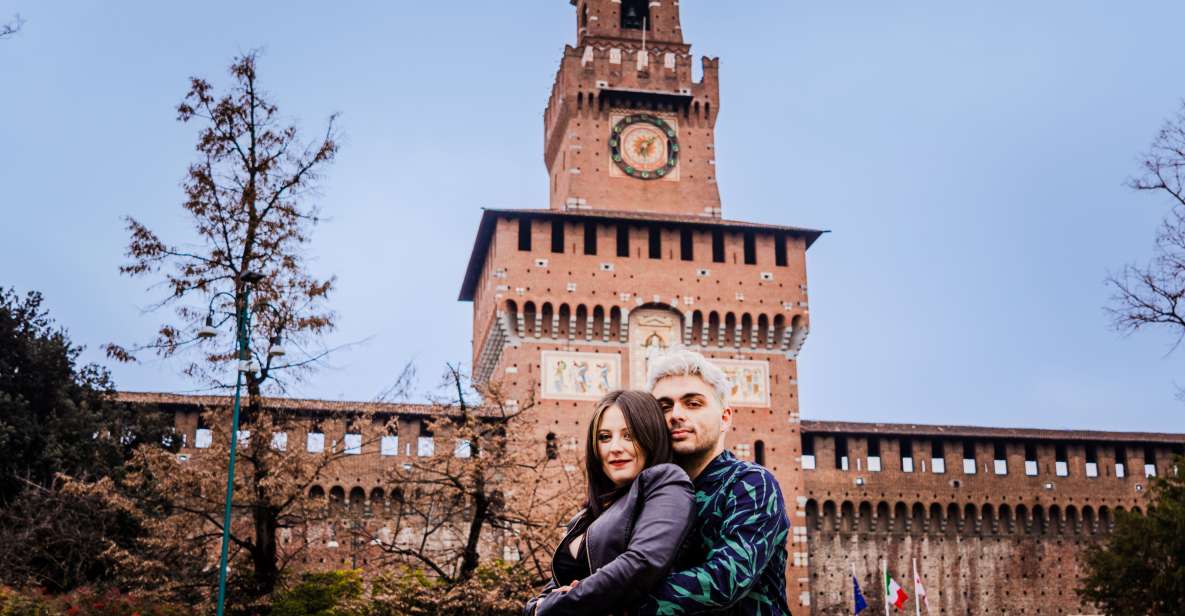 Milan: Professional Photoshoot Outside Sforza Castle - Key things to know before you book