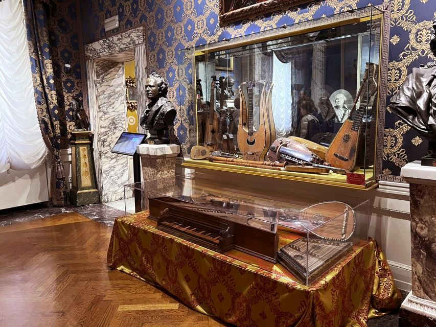 Milan: Scala Theater and Duomo Cathedral Guided Tour - Two Icons in Two Hours: Duomo + La Scala Back-to-Back