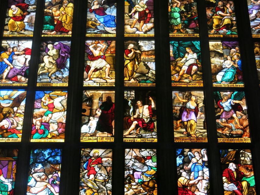 Milan: Skip-the-Line Duomo Guided Tour & Hop-on Hop-off Bus - Timing in Milan: How the Optional 2-Day Hop-on Hop-off Bus Helps