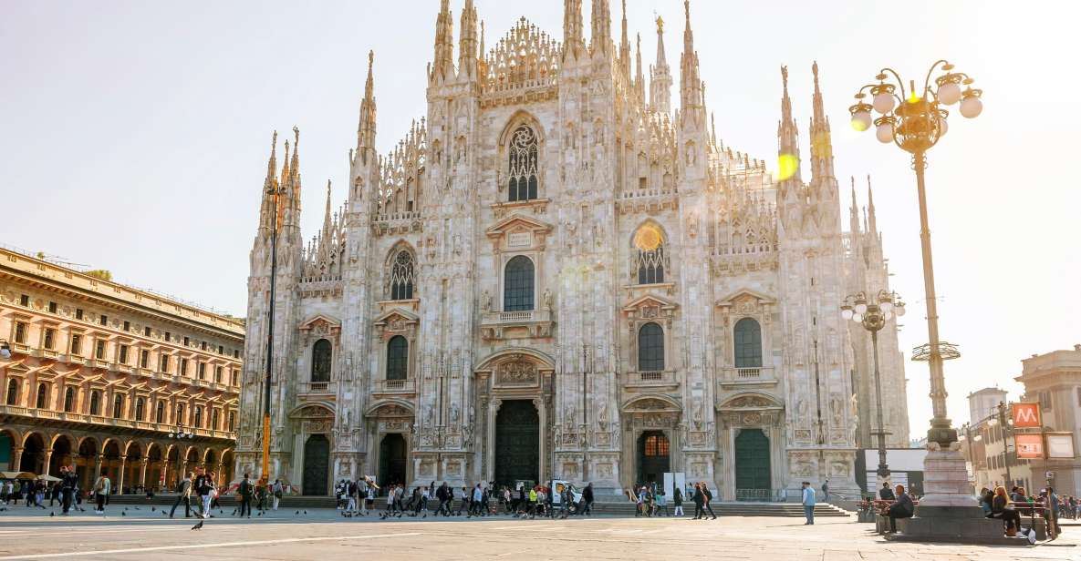 Milan: Skip-the-Line Duomo Guided Tour & Hop-on Hop-off Bus - Guides Matter: Why Their Style Changes the Duomo Visit