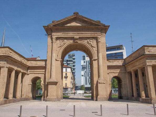Milan Skyscrapers Guided Tour: Porta Nuova, Unicredit tower & Vertical Forest - Key highlights worth your time