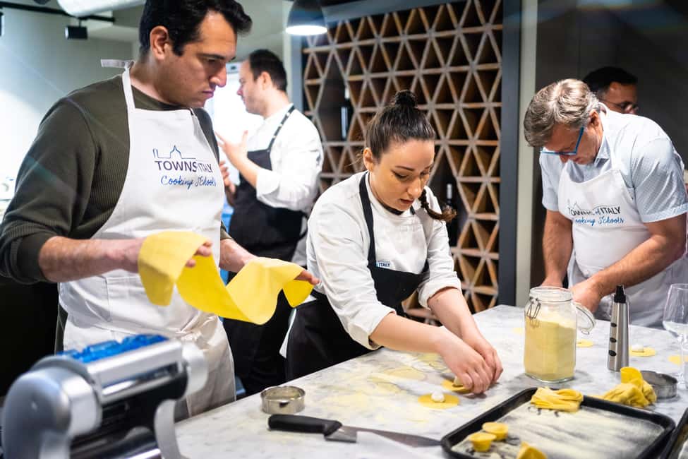 Milan: Small-group Pasta & Gelato Class with Unlimited Wine - Pasta and gelato in Milan’s Central Market area