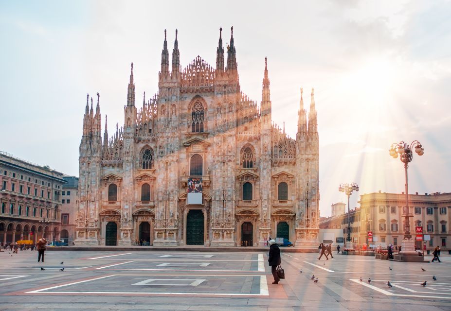 Milan: small group walking tour of the Duomo and city centre - Key highlights at a glance