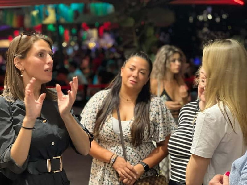 Milan: Sunset Navigli Food & Drinks Tour with a Local - Stop 6 dessert and gelato: a sweet walking ending in Navigli