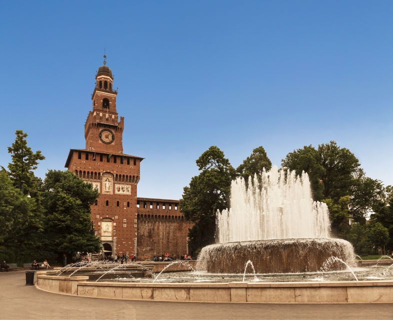 Milan: The Story of Leonardo da Vinci Private Guided Tour - Meeting at Statua di Giulio Ricordi and starting with real momentum