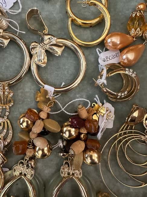 Milan: The Ultimate Vintage Shopping Guide - Price and value: is $8 per person actually fair?