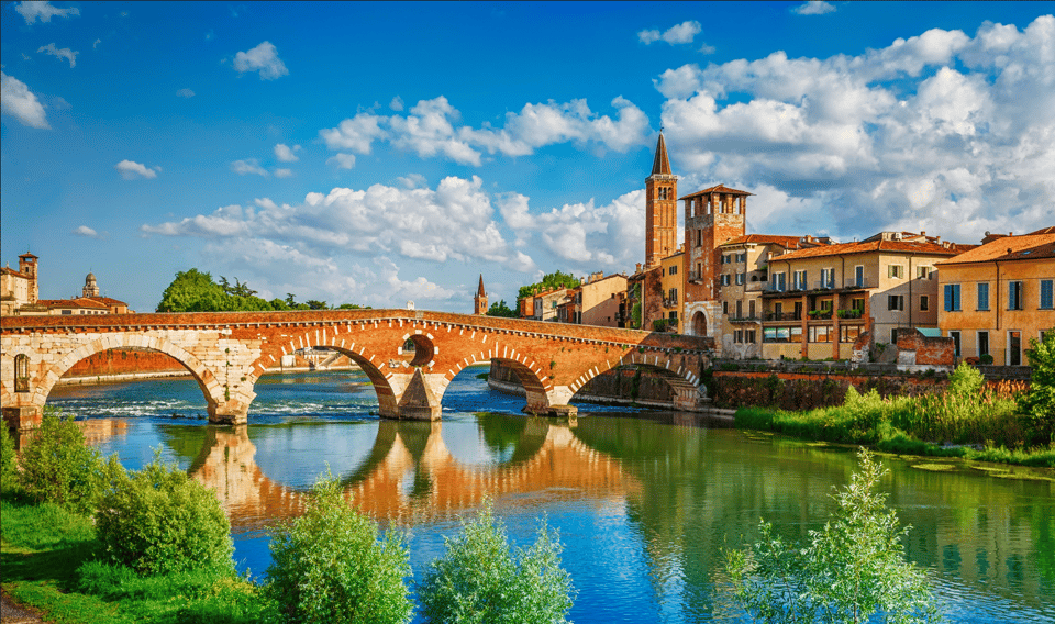 Milan: Verona Day Tour with a Lake Garda Cruise to Sirmione - Verona Walking Tour: Arena and Juliet in About Three Hours