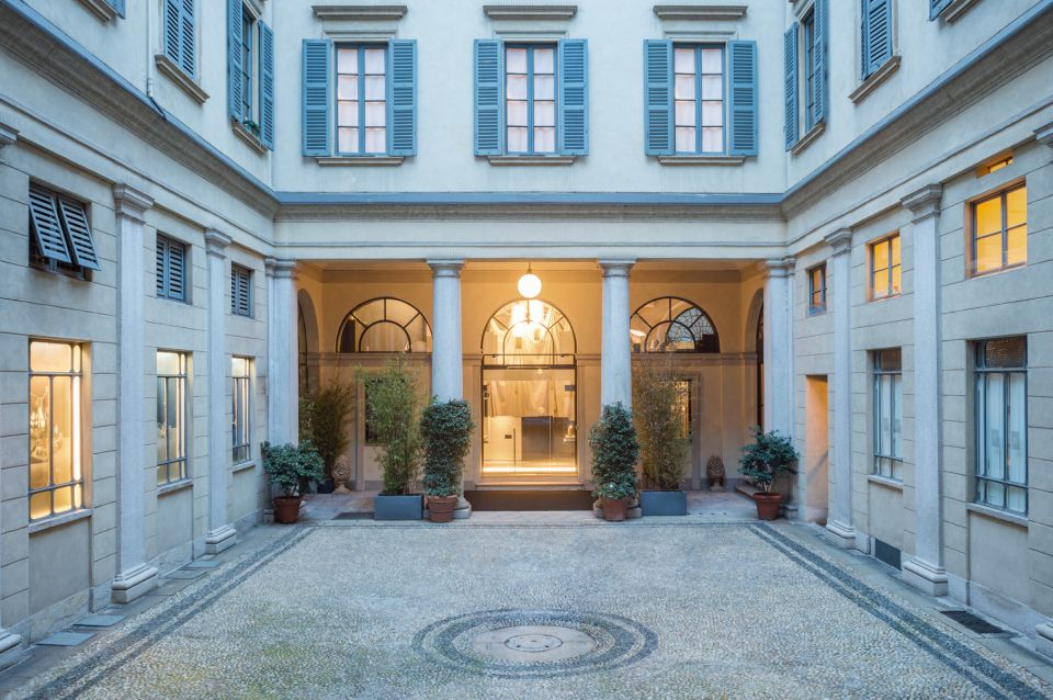 Milan: Walking Fashion Tour - Nightlife and trend pointers: fashion isn’t just daytime